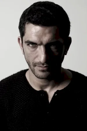  Amr Waked photo