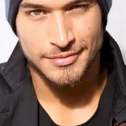  Édgar Vittorino