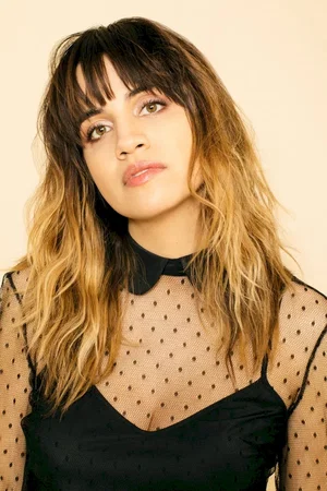 Natalie Morales photo