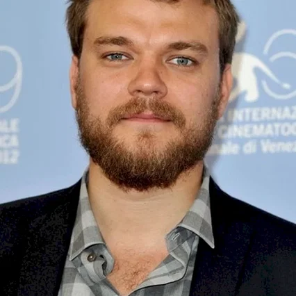 Pilou Asbaek