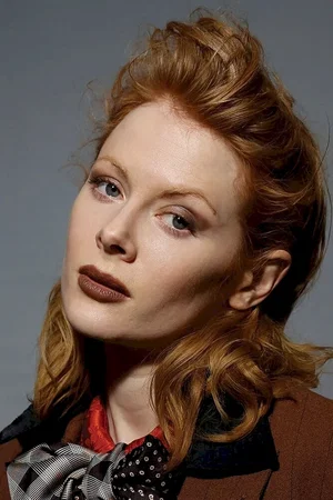  Emily Beecham photo