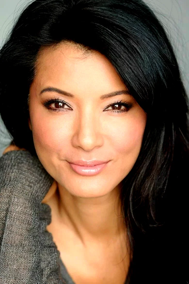 Kelly Hu