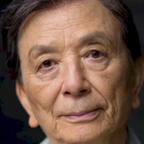 Photo star :  James Hong