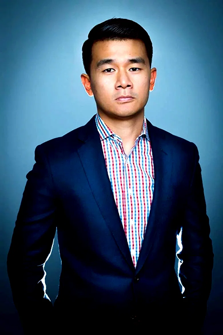  Ronny Chieng