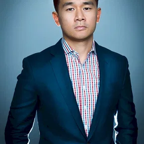 Photo star :  Ronny Chieng