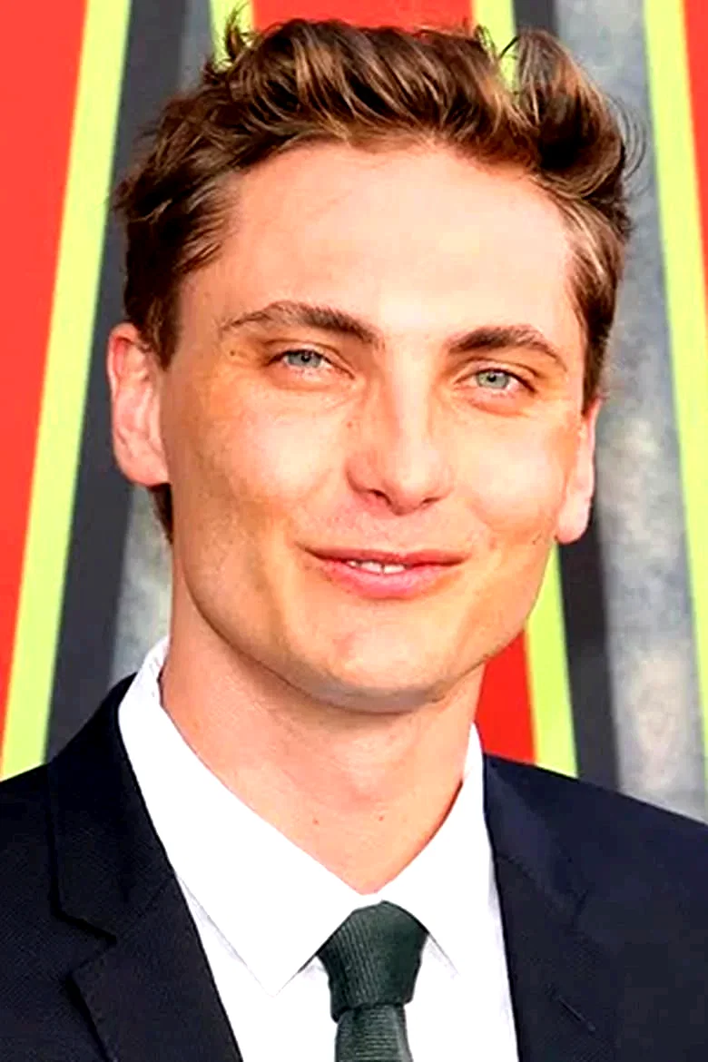 Eamon  Farren