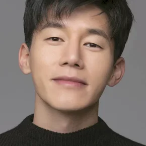 Photo star :  Kim Mu-yeol