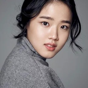 Photo star :  Kim Hyang-gi