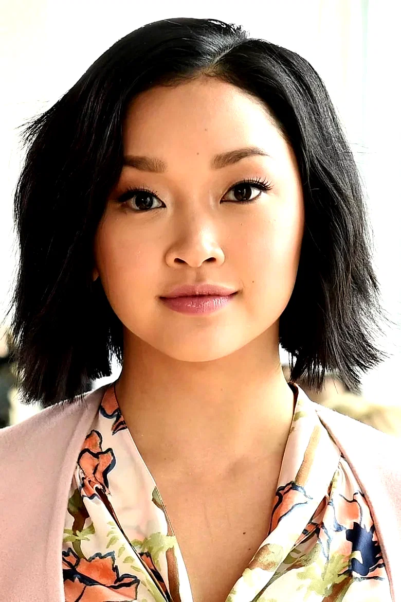  Lana Condor