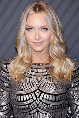  Camille Kostek photo
