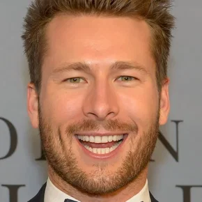 Photo star : Glen Powell