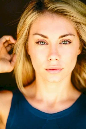 Jennifer Holland photo