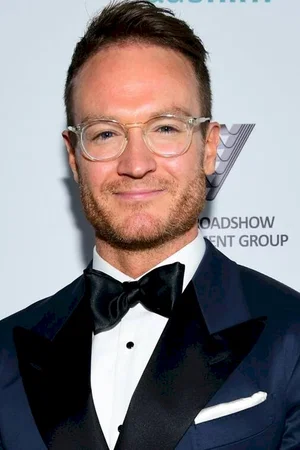 Josh Lawson photo