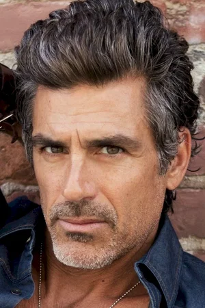 Eric Etebari photo