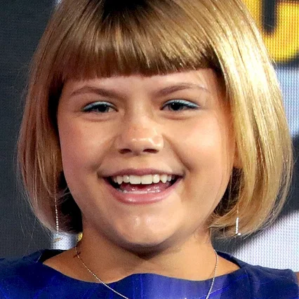  Lia McHugh