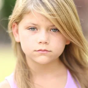 Photo star :  Lia McHugh