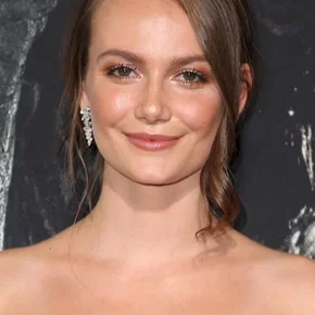 Photo star :  Andi Matichak