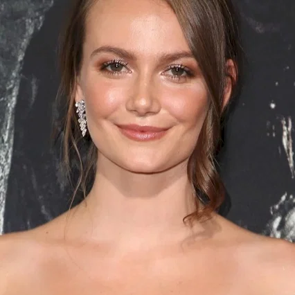  Andi Matichak