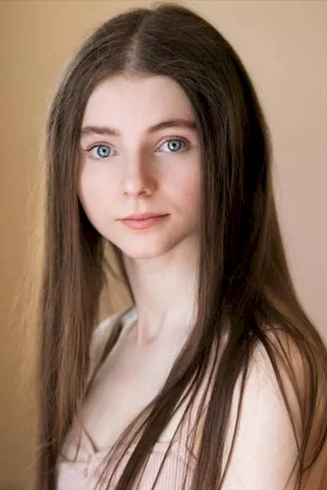  Thomasin McKenzie photo