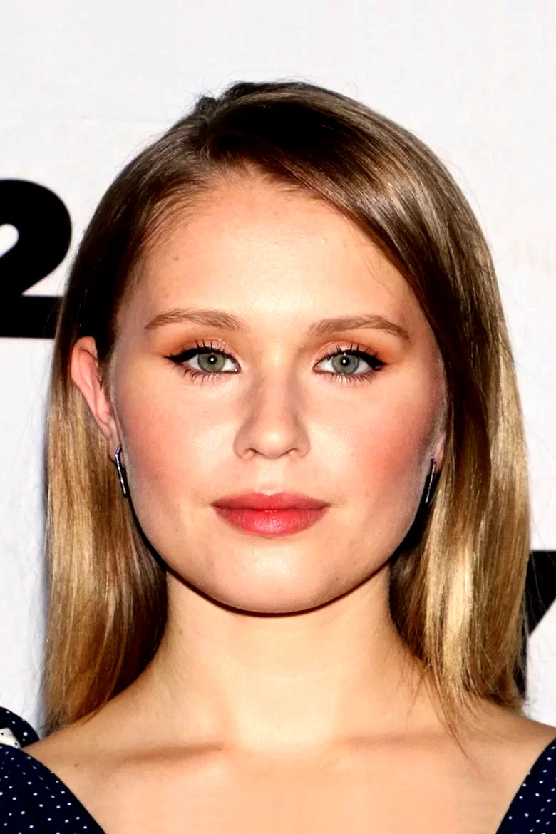  Eliza Scanlen