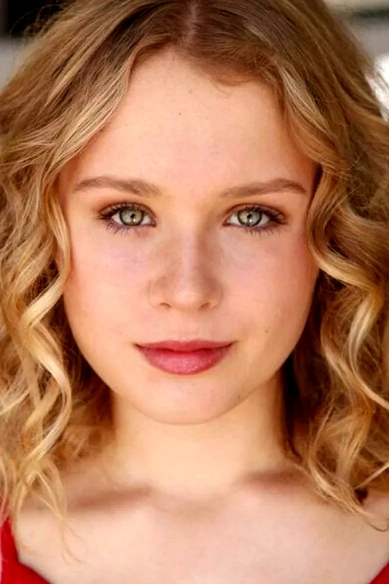  Eliza Scanlen