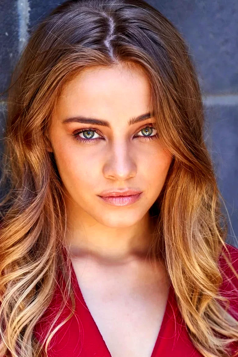  Josephine Langford