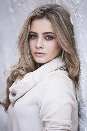  Josephine Langford