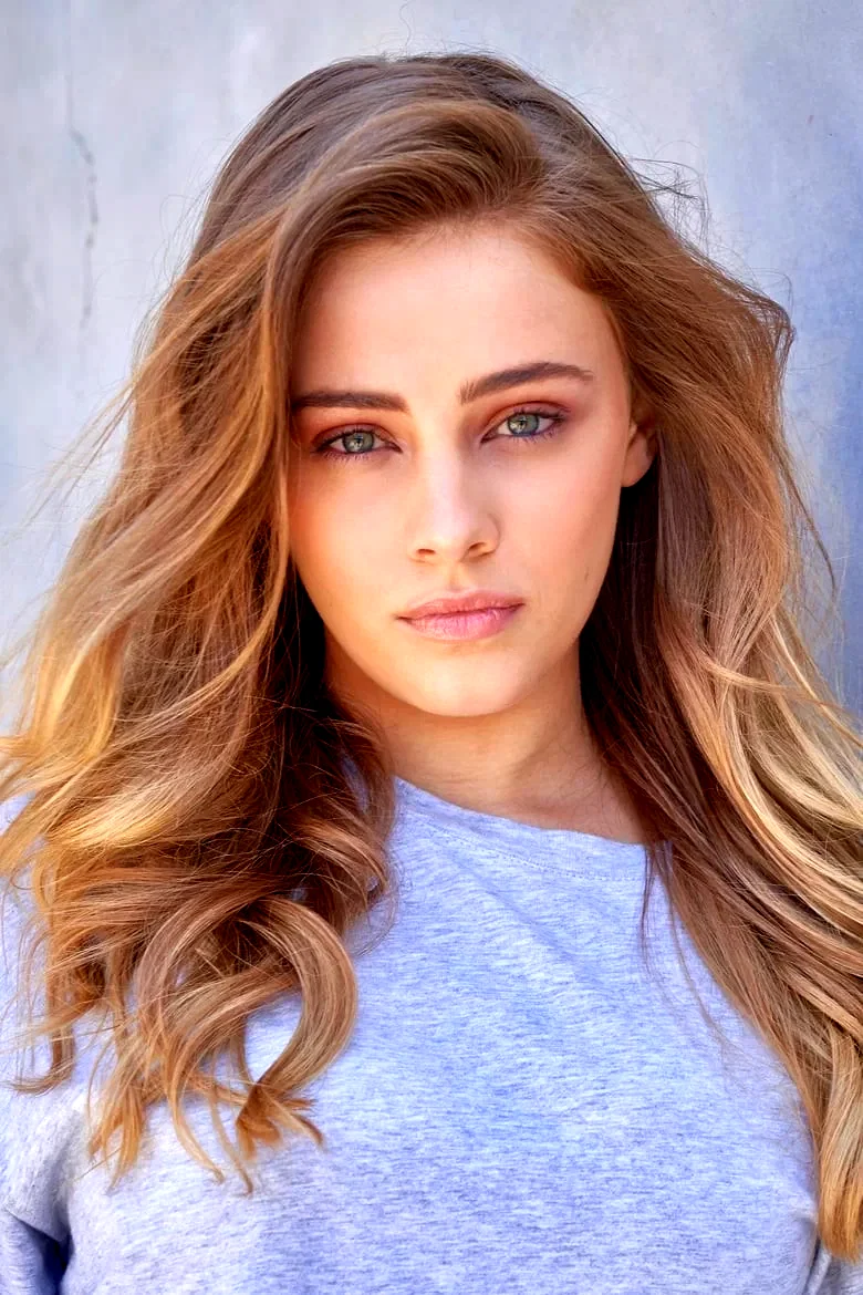  Josephine Langford