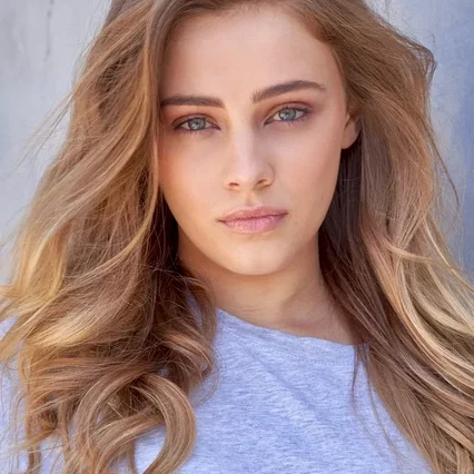  Josephine Langford
