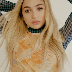 Photo star :  Josie Totah