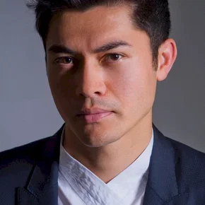 Photo star :  Henry Golding