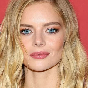 Photo star :  Samara Weaving