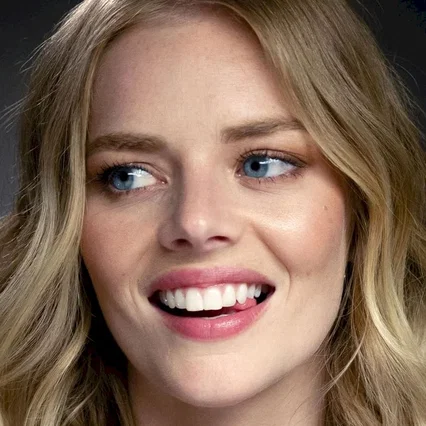  Samara Weaving