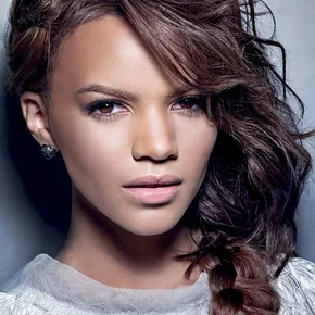Photo star :  Leslie Grace
