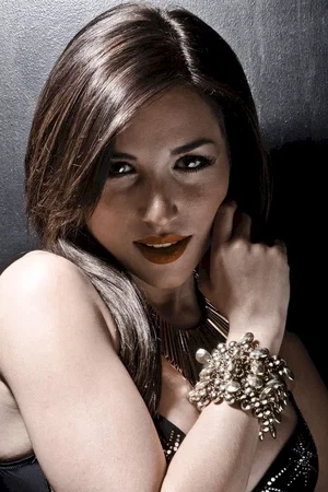  Ana Isabelle