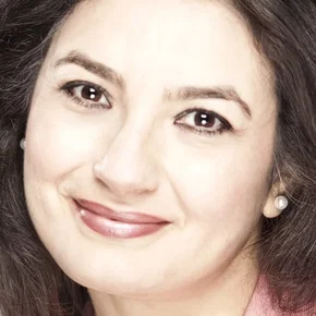 Photo star :  Zenobia Shroff