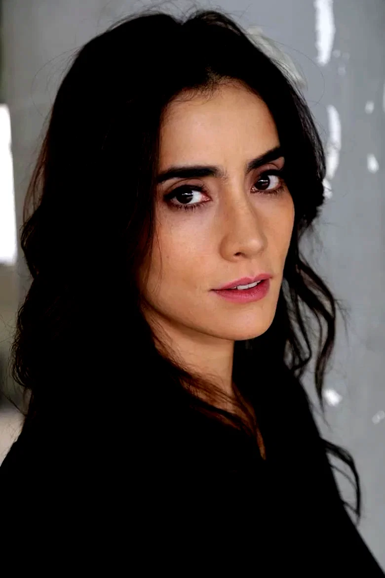  Paola Nuñez