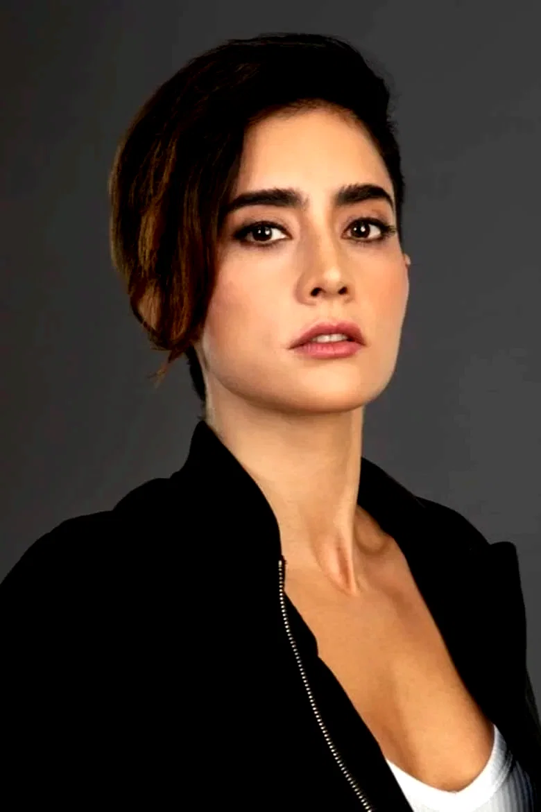  Paola Nuñez