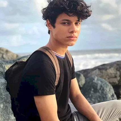  Piyush Khati