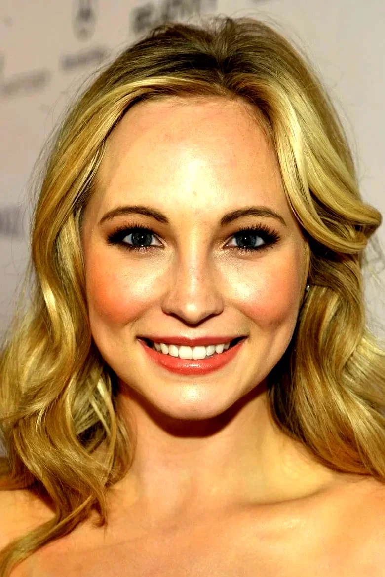  Candice King