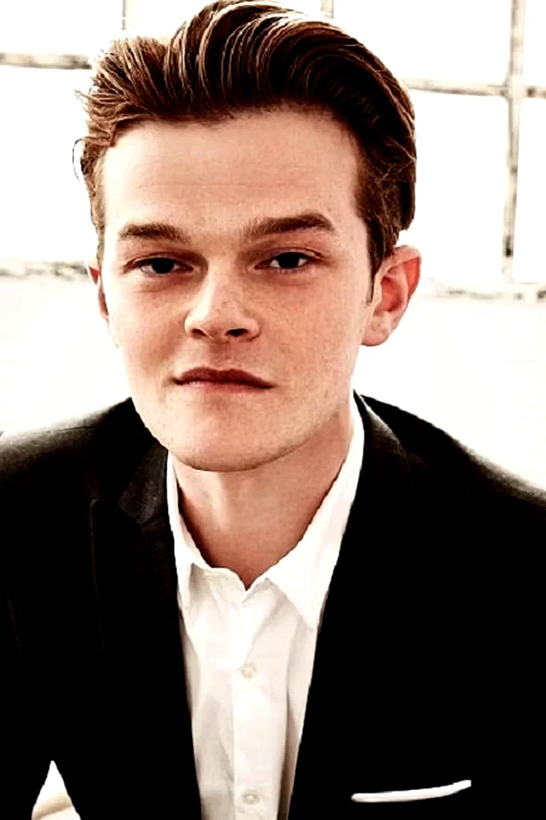  Robert Aramayo