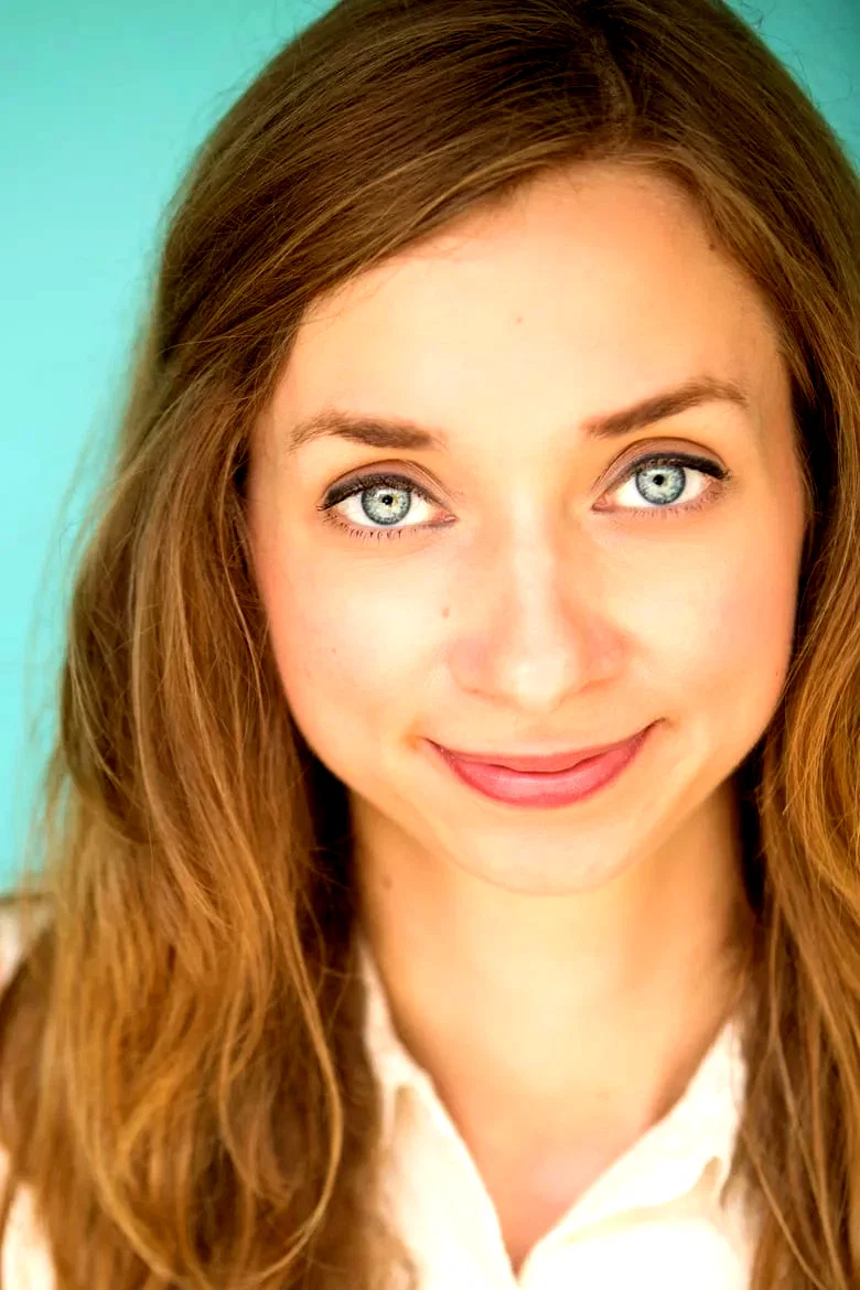 Lauren Lapkus