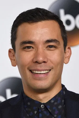  Conrad Ricamora photo