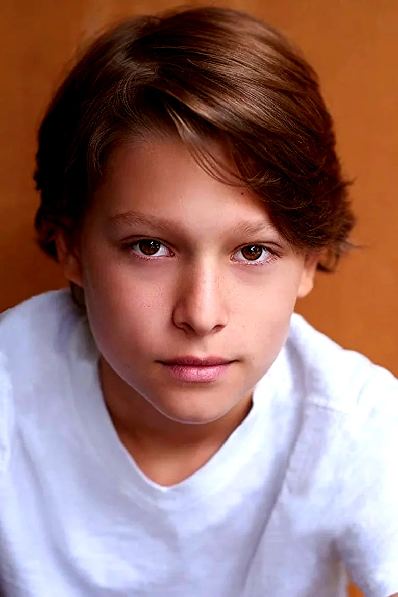  Julian Grey