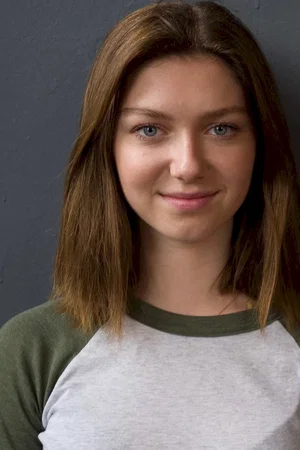  Isabella Blake-Thomas photo