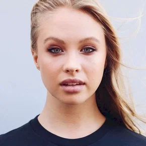 Photo star :  Olivia Deeble