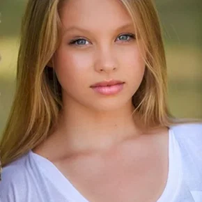 Photo star :  Olivia Deeble