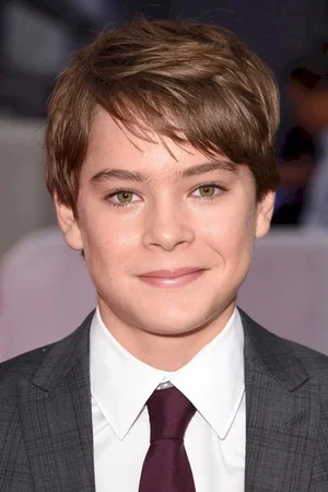  Judah Lewis photo