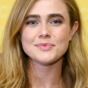 Photo star : Melissa Roxburgh