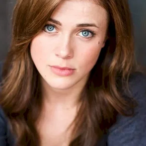 Photo star : Melissa Roxburgh